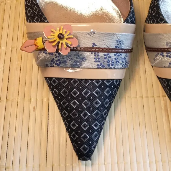 PRADA Women's Silk Black White Peach Mules With Patent Leather Floral Accent 40