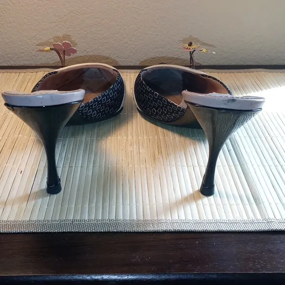 PRADA Women's Silk Black White Peach Mules With Patent Leather Floral Accent 40