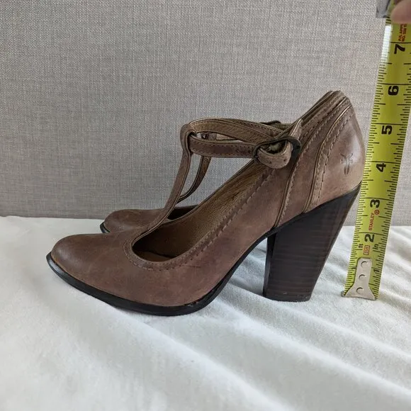 RARE Frye Brown T-strap Leather Pumps Distressed-style Vintage-inspired heels
