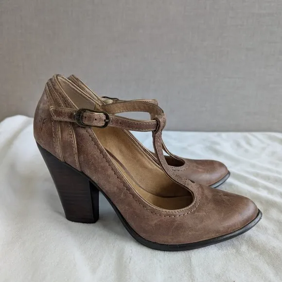 RARE Frye Brown T-strap Leather Pumps Distressed-style Vintage-inspired heels