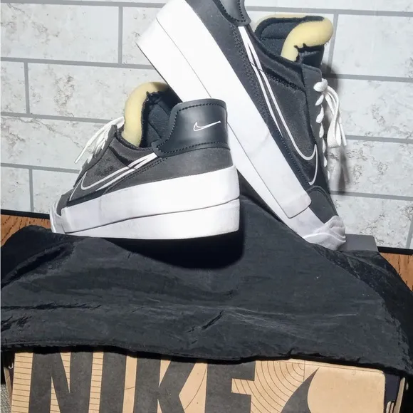 🔥RARE NIKE DROP-TYPE SACAI LOW EUC SZ 12 BLACK