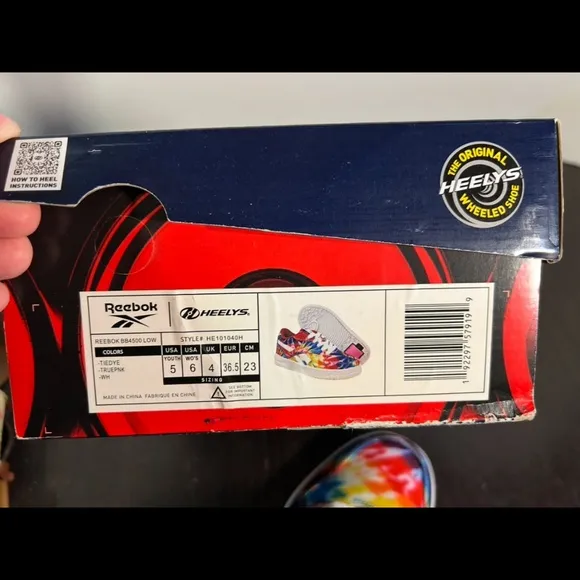 Reebock x Heelys Wheeled Shoes Rainbow Tie Dye Unisex Youth Size 5