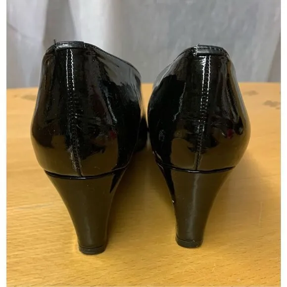 Robert Clergerie BARNEYS VINTAGE Black Patent Leather Heels Pumps Shoes 7.5 AA