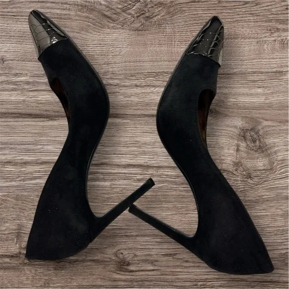 Roberto Cavalli Black Leather Metal Cap Toe Pumps Size 7 Black and Silver