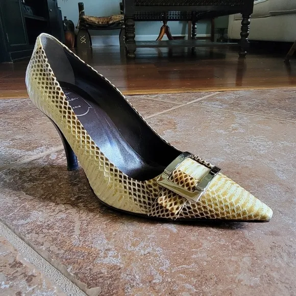 Roger Vivier Tan Python Pumps Shoes Sz. 38.5
