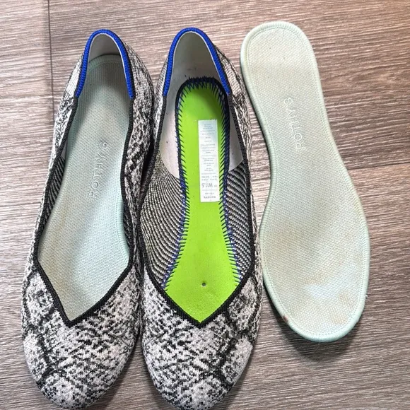 Rothy's Black and White Flats with Elegant Design woman’s size 11.5 (d76)