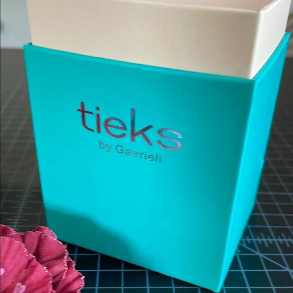 Rouge Suede Tieks Women's Ballet Flats size 9 never worn