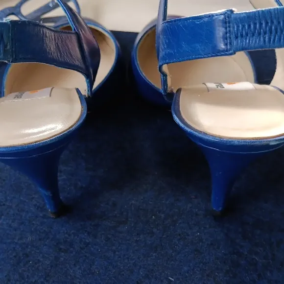 Royal Blue Leather Vintage Slingback Heels by Liz Claiborne
