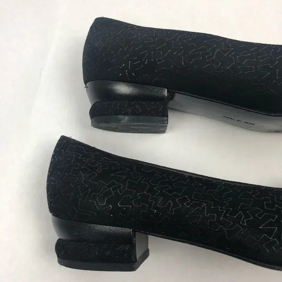 SALVATORE FERRAGAMO Black Pumps Size 8B