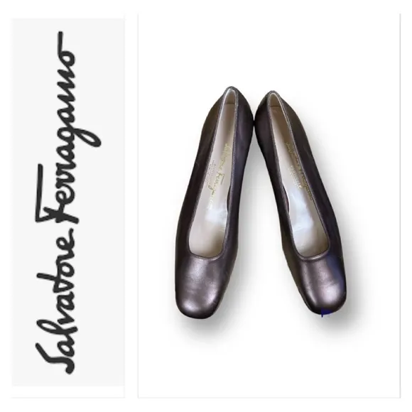 Salvatore Ferragamo Boutique Bronze Flats Shoes Size 8 A2