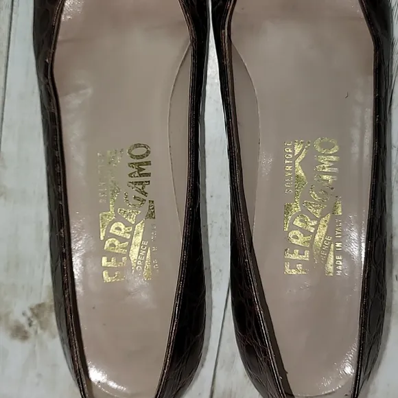 Salvatore Ferragamo Croc Embossed Leather Kitten Heel Pumps Shoes Size 8 A‎ A A