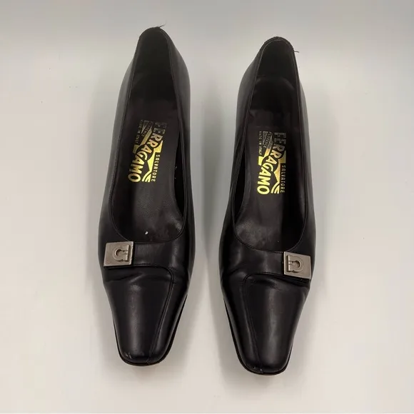 Salvatore Ferragamo Navy Nella Gancini Leather Pumps 8.5 3A Vintage Heels