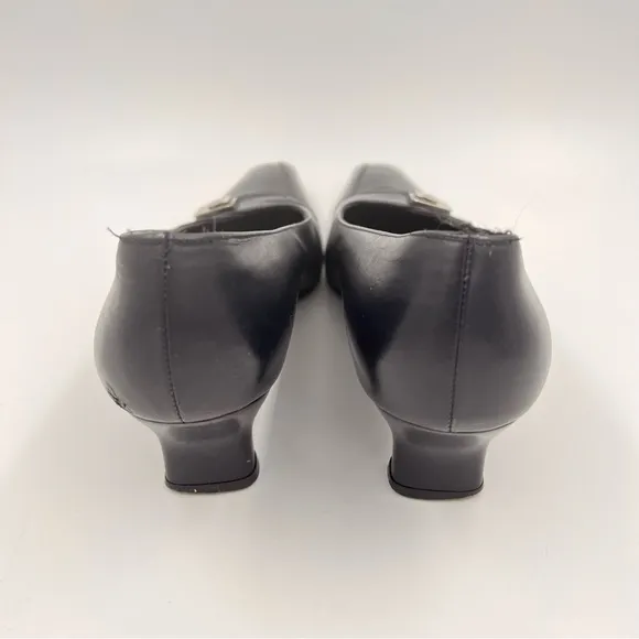 Salvatore Ferragamo Navy Nella Gancini Leather Pumps 8.5 3A Vintage Heels