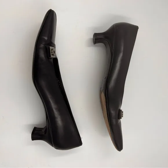 Salvatore Ferragamo Navy Nella Gancini Leather Pumps 8.5 3A Vintage Heels
