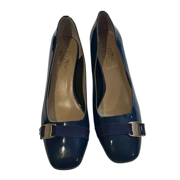 Salvatore Ferragamo Size 39 Pumps Patent Leather Block Heel Blue Square Toe