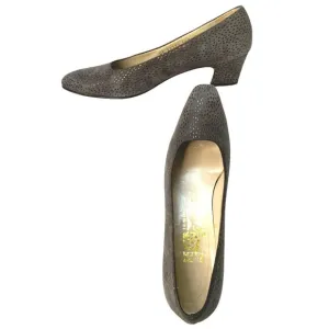 Salvatore Ferragamo Vintage Olive Green Suede Leather Dotted Pumps Size 7.5