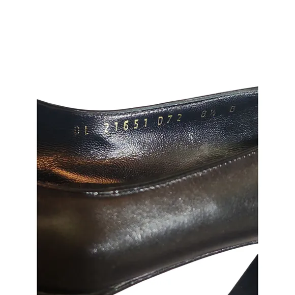 Salvatore Ferragamo Womens Black Leather Pumps Shoes Size 8.5