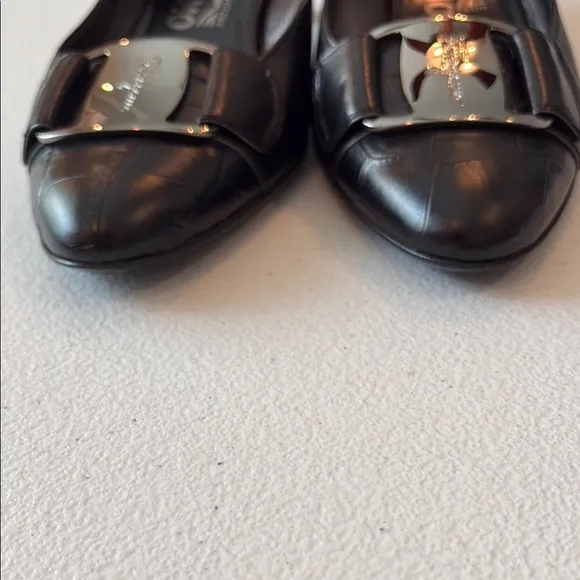 Salvatore Ferragamo Women's Black Slingback Shoes Size 7 2A