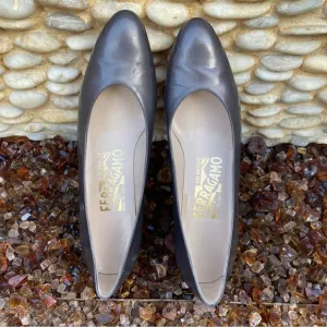 Salvatore Ferragamo Gray Leather Pumps/Shoes. Size 6.5 (4A) VGUC!