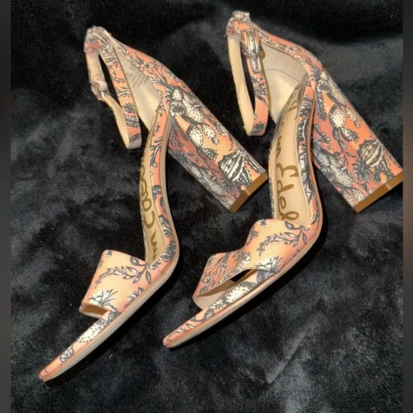 Sam Edelman Orange and Black Heels with Elegant Design
