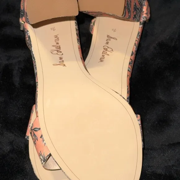 Sam Edelman Orange and Black Heels with Elegant Design