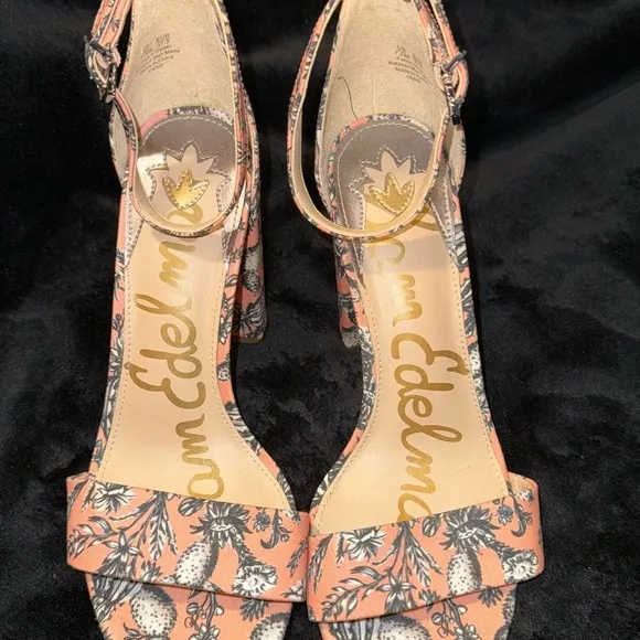 Sam Edelman Orange and Black Heels with Elegant Design