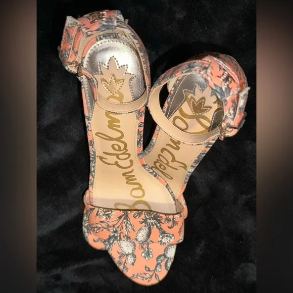 Sam Edelman Orange and Black Heels with Elegant Design