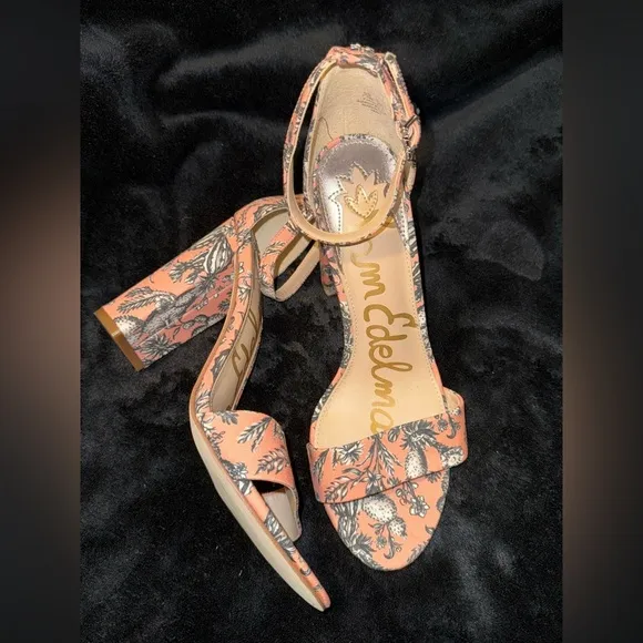 Sam Edelman Orange and Black Heels with Elegant Design