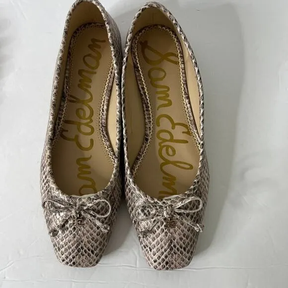 Sam Edelman Snake beige flats loafers shoes Sz 7