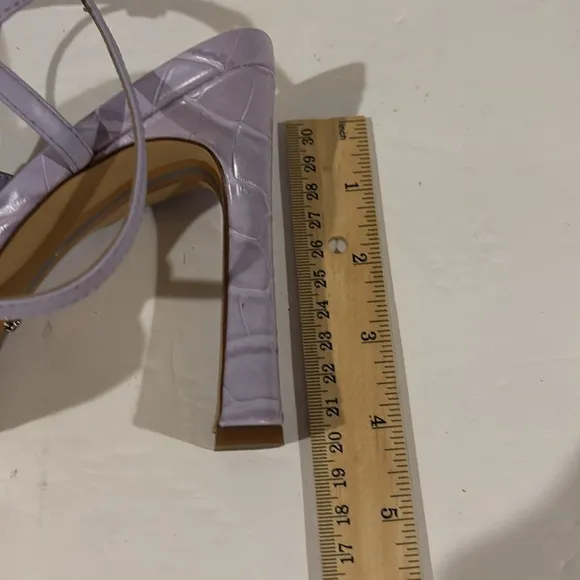 Sam Edelman’s Lavender Lela Leather Alligator Print Strappy Sandal - Size -7