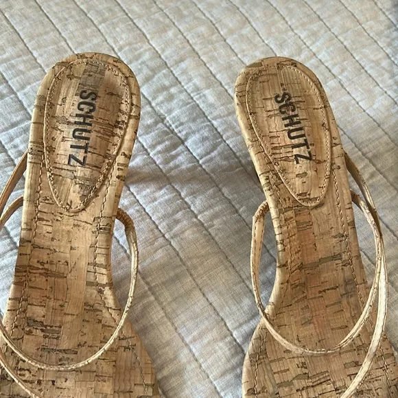 Schutz anthro Evenise strapy 90’s Y2K Kitten Heel Sandals Natural cork size 9