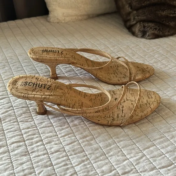 Schutz anthro Evenise strapy 90’s Y2K Kitten Heel Sandals Natural cork size 9