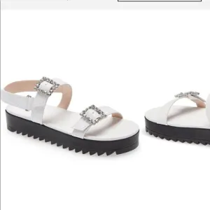 Schutz Rutz crystal buckle leather sandal size 7,5 new