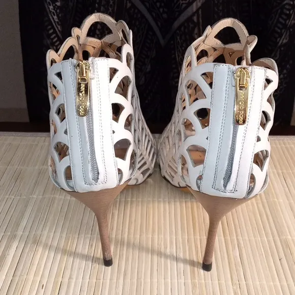 SERGIO ROSSI Elegant Cream Cutout Women's Booties Shoes EU Size 39