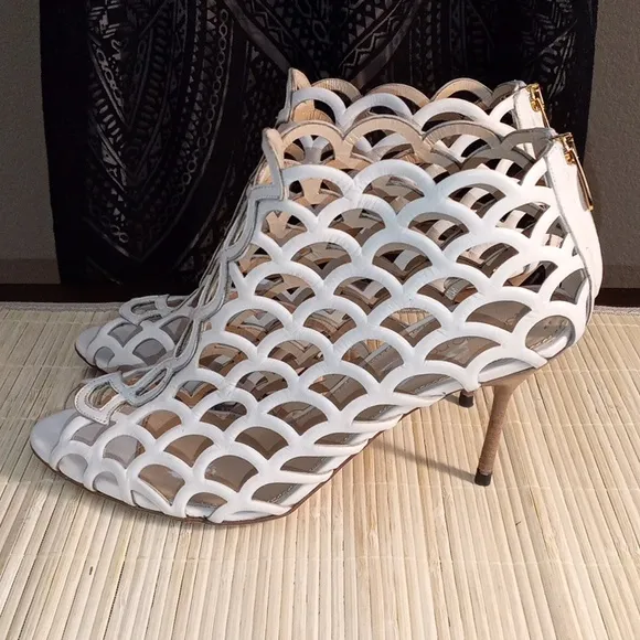 SERGIO ROSSI Elegant Cream Cutout Women's Booties Shoes EU Size 39