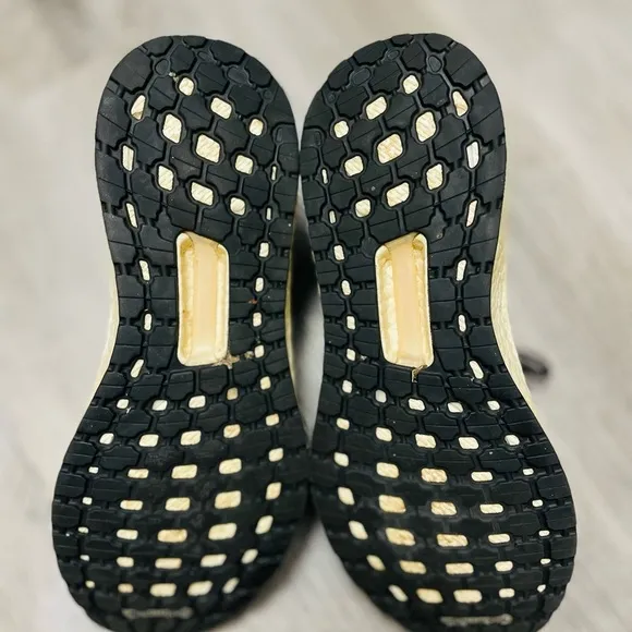 Size 8.5 womens - adidas UltraBoost 20 Black  shoes sneakers running