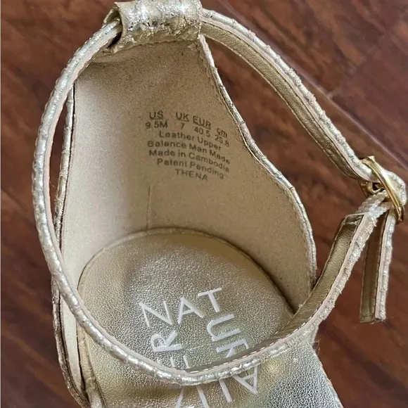 Snazzy, Sexy Chique Gold Sandals- wedding, formal by Nauralizer- NWOT size 9.5