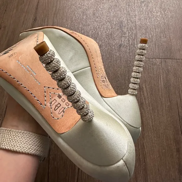 Sophia Webster Satin Crystal Heel Bridal Pumps White, Wifey For Lifey size 39.5
