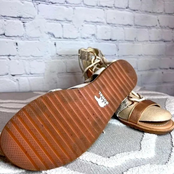 𝅺SOREL “Ella” Lace Up Gladiator Sandals Leather, cream, tan and gold W 7.5