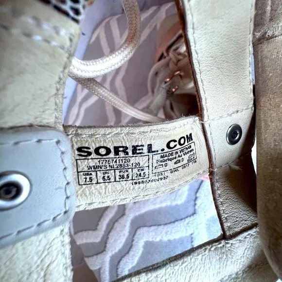 𝅺SOREL “Ella” Lace Up Gladiator Sandals Leather, cream, tan and gold W 7.5