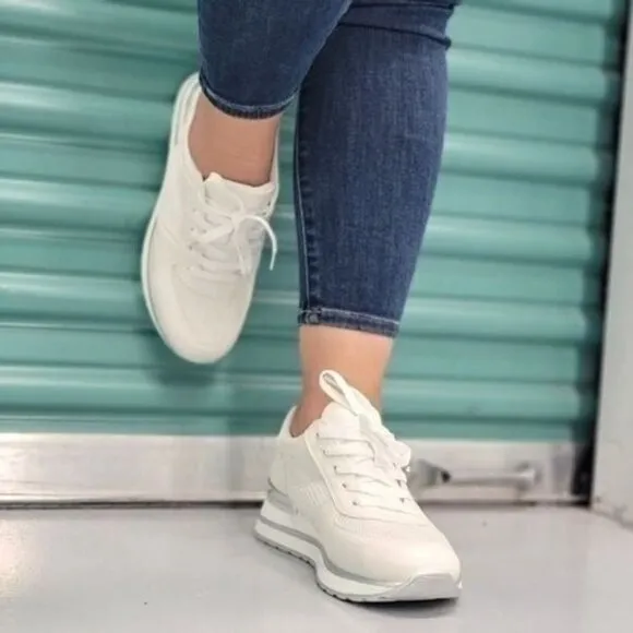 Sports‎ Women's Lace-up White Sneakers