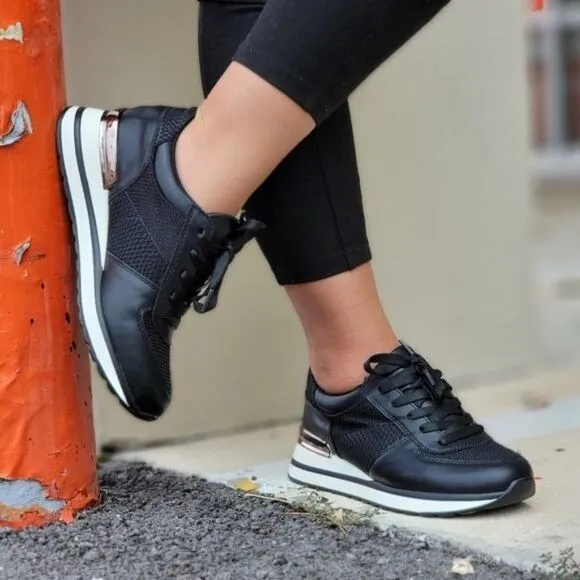 Sports Women's Lace-up Black Sneakers