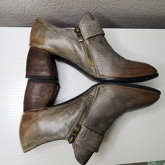 Spring Step L’Artiste Grey Leather Mercedez  Pumps Shoes- Sz 40..US Size 9.5