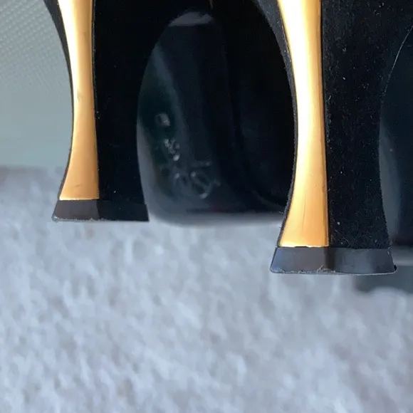 St John black suede heels made in Italy