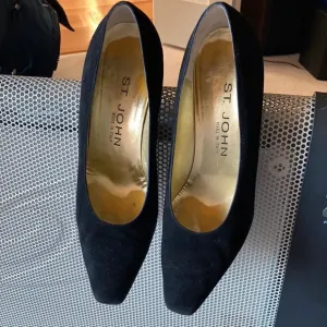 St John black suede heels made in Italy