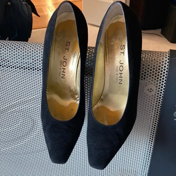 St John black suede heels made in Italy