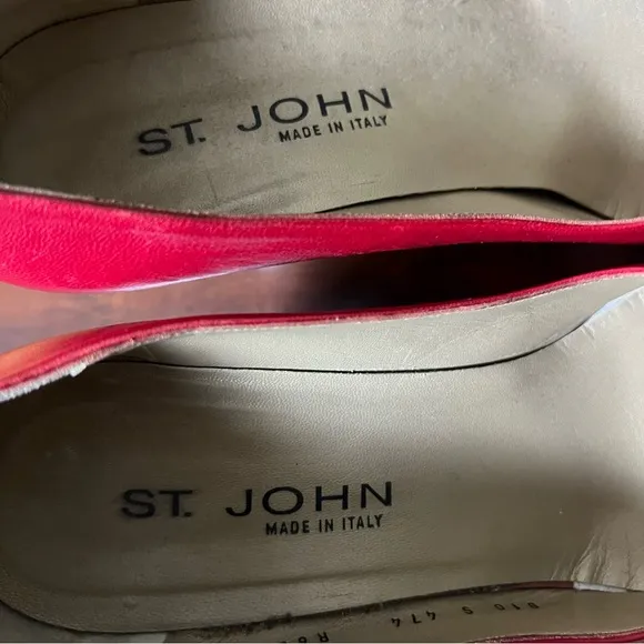 ST. JOHN Designer Red Pumps Closed Pointed Toe Shoes Heels Logo Size 10