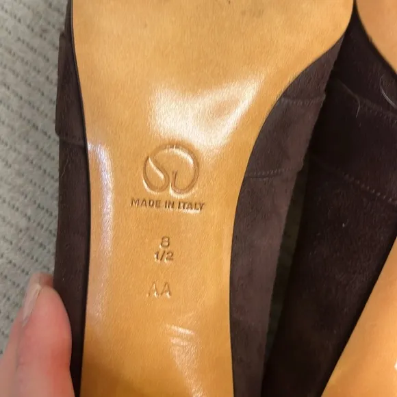 St. John Roberta Brown Suede Shoes with Gold Buckle  Made in Italy Pumps