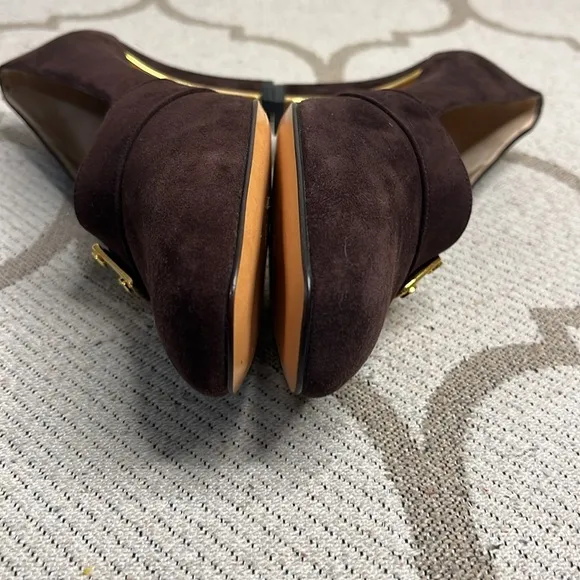St. John Roberta Brown Suede Shoes with Gold Buckle  Made in Italy Pumps