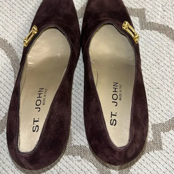 St. John Roberta Brown Suede Shoes with Gold Buckle  Made in Italy Pumps